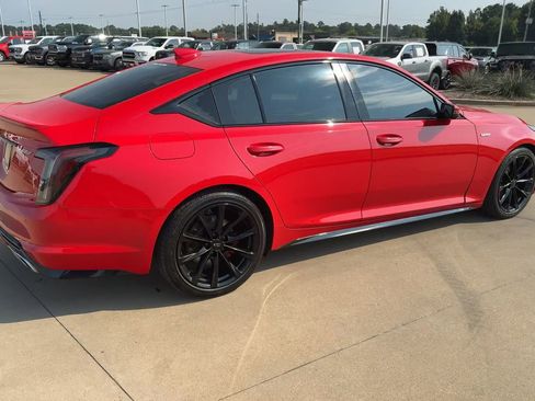 Used 2021 Cadillac CT5 V w/ Premium Package image 9