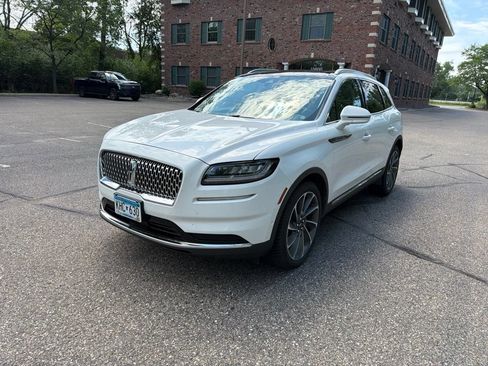 Used 2022 Lincoln Nautilus Reserve w/ Equipment Group 201A AWD/4WD image 4