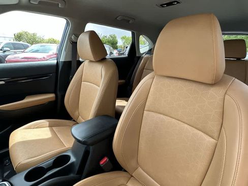Used 2024 Kia Seltos EX FWD image 13