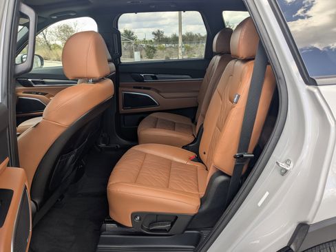 Certified 2025 Kia Telluride SX X-Line image 30