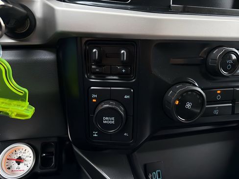 Used 2023 Ford F250 XLT w/ FX4 Off-Road Package image 15