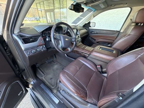 Used 2015 Chevrolet Suburban LTZ image 10