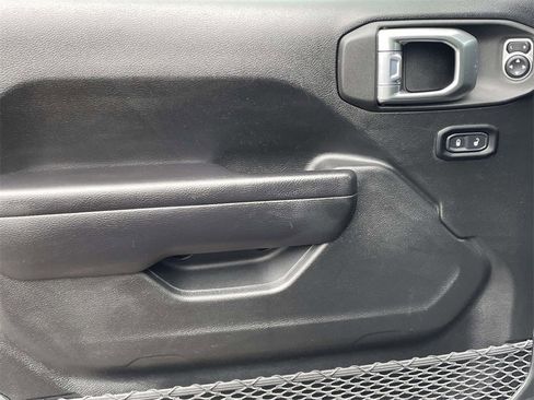 Used 2021 Jeep Wrangler Unlimited Sport image 13