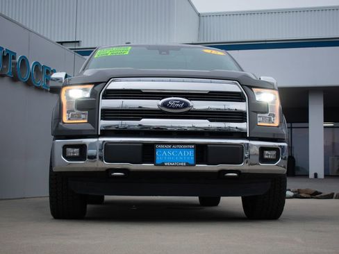 Used 2015 Ford F150 Lariat w/ Equipment Group 502A Luxury image 3