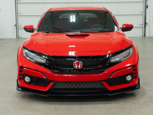 Used 2018 Honda Civic Type R image 2