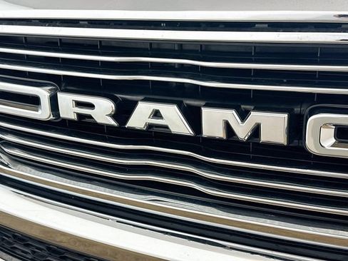 Used 2022 RAM 1500 Laramie AWD/4WD image 33
