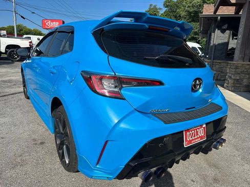 Used 2021 Toyota Corolla SE FWD image 2