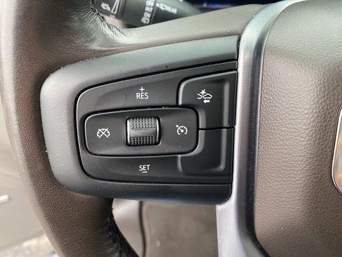 Used 2023 GMC Yukon SLT image 18