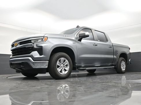 Used 2024 Chevrolet Silverado 1500 LT RWD image 20