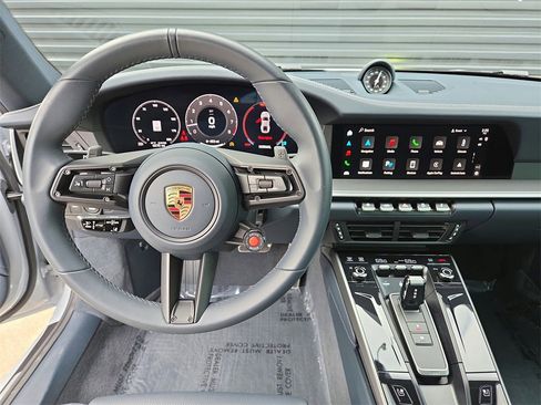 Used 2025 Porsche 911 Carrera image 8