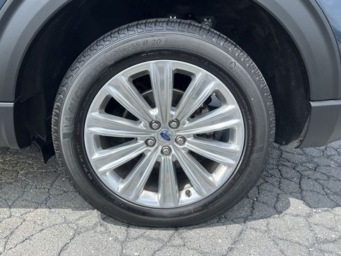 Used 2024 Ford Explorer Limited w/ Equipment Group 301A AWD/4WD image 12