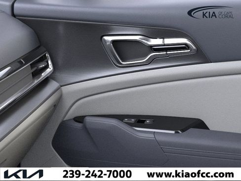 New 2025 Kia Sportage EX image 25