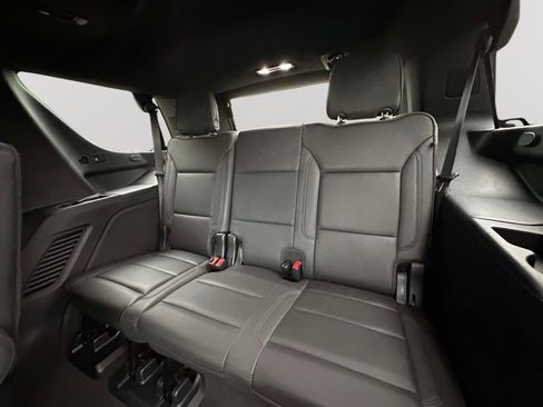 Used 2023 Chevrolet Tahoe High Country w/ Premium Package 2 AWD/4WD image 34