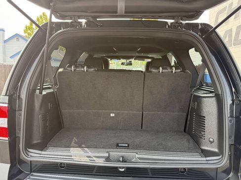 Used 2013 Lincoln Navigator 4WD w/ HD Trailer Tow Pkg image 16