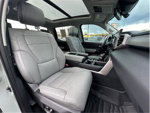 Used 2024 Toyota Tundra Limited w/ Power Package AWD/4WD image 4