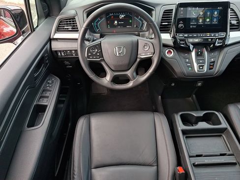 Used 2023 Honda Odyssey Sport image 11