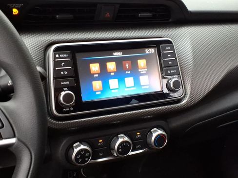 Used 2020 Nissan Kicks S FWD image 20