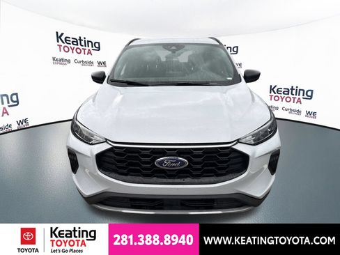 Used 2025 Ford Escape ST-Line FWD image 2