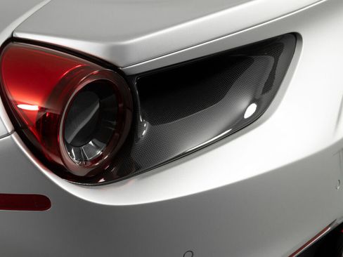 Used 2018 Ferrari 488 Spider image 18