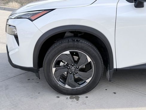 Certified 2025 Nissan Rogue SV image 35