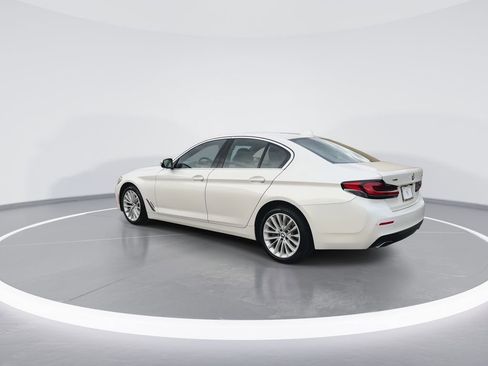 Certified 2022 BMW 530i xDrive w/ Convenience Package image 6