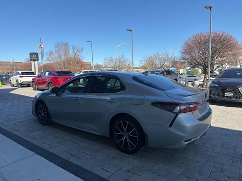 Used 2023 Toyota Camry SE w/ Convenience Package image 10