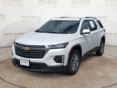 Used 2023 Chevrolet Traverse LT
