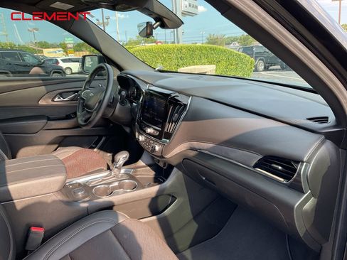 Used 2023 Chevrolet Traverse High Country image 36