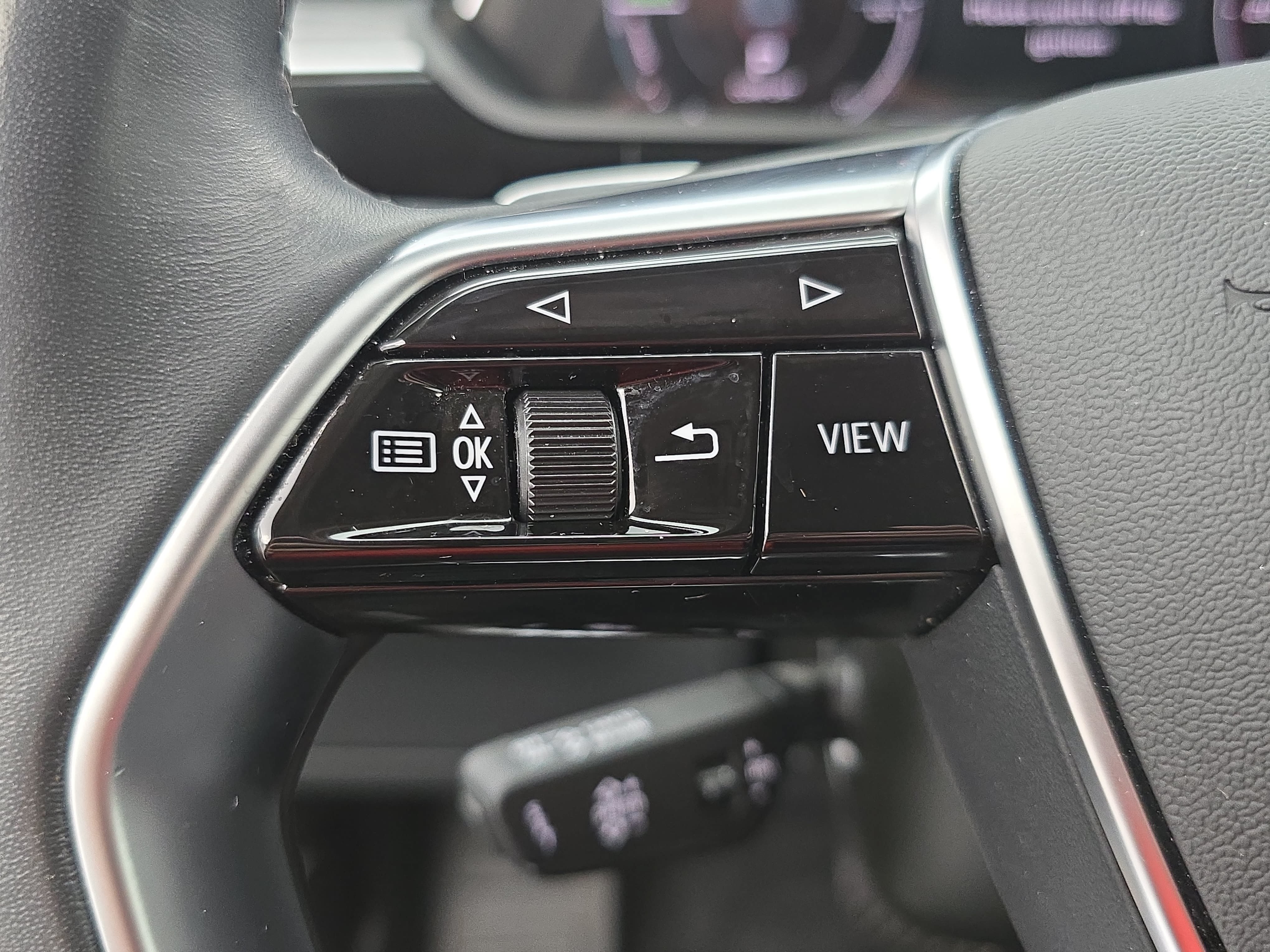 Used 2024 Audi Q8 e-tron Premium Plus AWD/4WD image 19