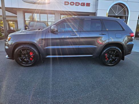 Used 2021 Jeep Grand Cherokee SRT image 2
