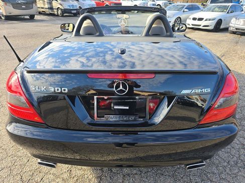 Used 2011 Mercedes-Benz SLK 300 image 14