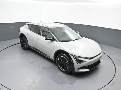 New 2025 Kia EV6 Wind image 37