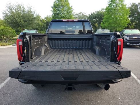 Used 2025 GMC Sierra 3500 Denali w/ Denali Reserve Package AWD/4WD image 9