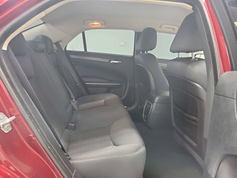 Used 2019 Chrysler 300 Touring w/ Driver Convenience Group RWD image 15