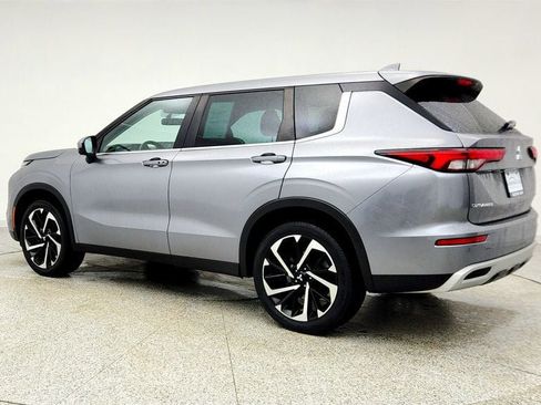 Used 2023 Mitsubishi Outlander SE AWD/4WD image 7