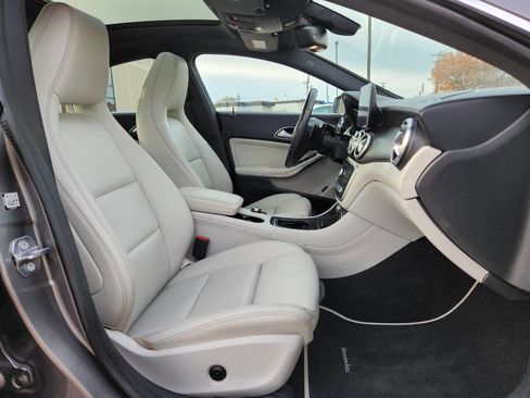 Used 2019 Mercedes-Benz CLA 250 4MATIC image 15