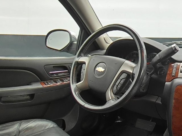 Used 2013 Chevrolet Suburban LTZ AWD/4WD image 29