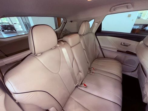 Used 2015 Toyota Venza XLE image 10