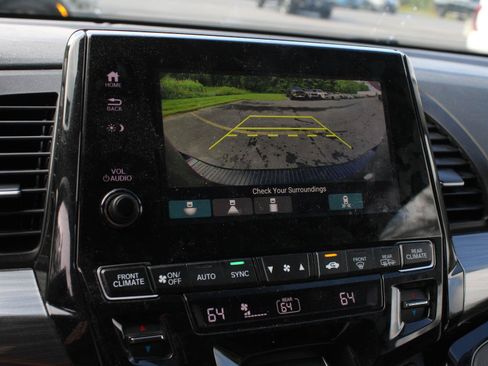 Used 2024 Honda Odyssey Elite image 16
