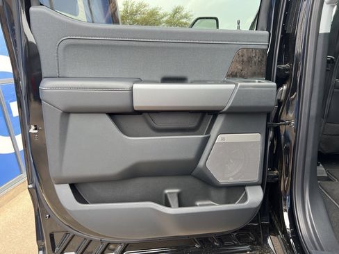 New 2025 Ford F250 Lariat w/ Lariat Ultimate Package image 9