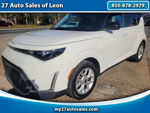 Used 2023 Kia Soul S image 1