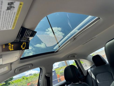 New 2025 Volkswagen Jetta SE image 21