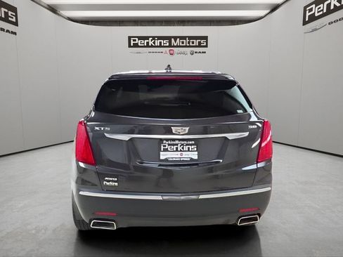 Used 2017 Cadillac XT5 Premium Luxury AWD/4WD image 4