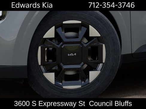 New 2026 Kia Carnival EX FWD image 11