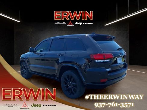 Used 2020 Jeep Grand Cherokee Altitude AWD/4WD image 5