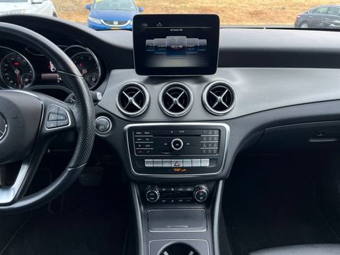 Used 2019 Mercedes-Benz CLA 250 4MATIC image 19