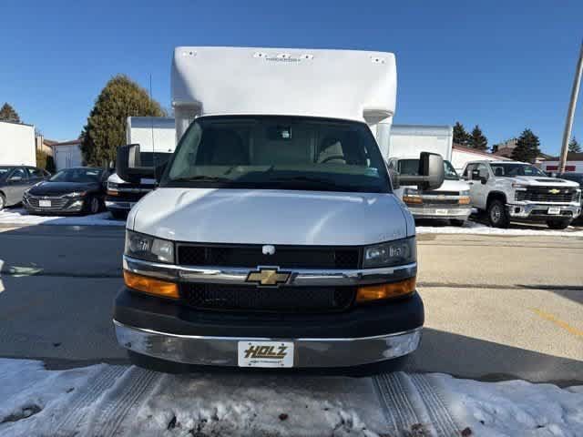 New 2025 Chevrolet Express 4500 w/ Power Convenience Package RWD image 27