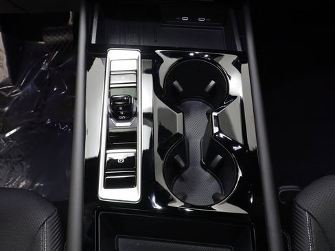 New 2026 Volkswagen Atlas Cross Sport SE image 11