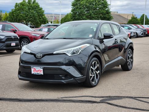 Used 2019 Toyota C-HR XLE FWD image 9