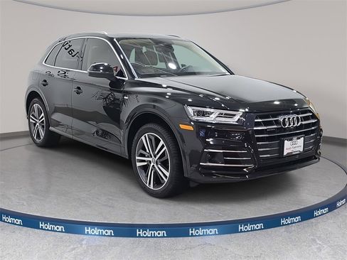 Used 2020 Audi Q5 e Prestige image 4